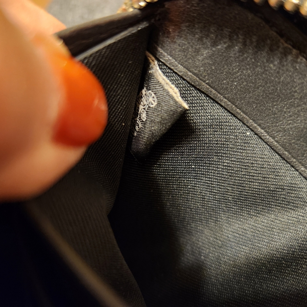 Coach Wallet Zip Around Like New - Picture 7 of 7
